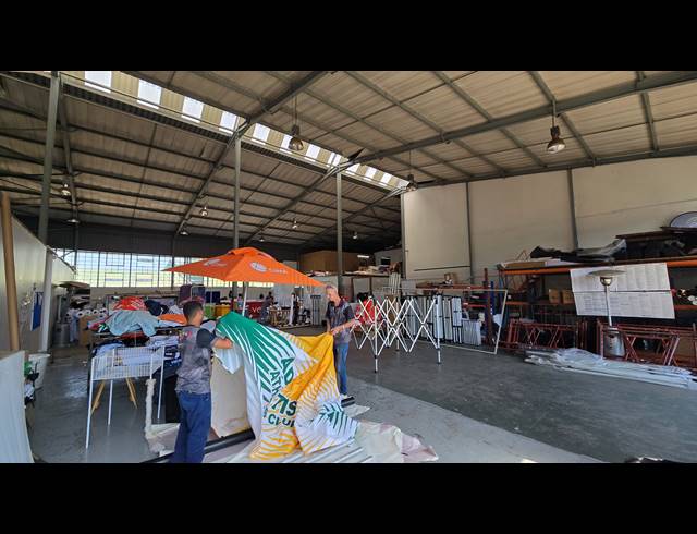 1,239M² WAREHOUSE TO LET IN SPARTAN